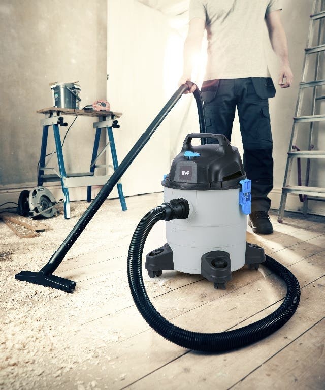 Aspirator umed-uscat cu Rotile pivotante, capacitate 16 Litri