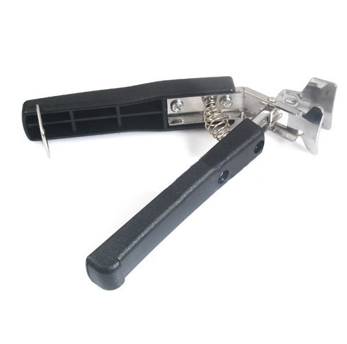 Dispozitiv de apucare a recipientelor fierbinti