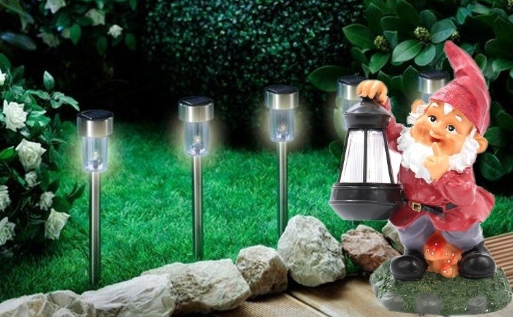 Pachet pentru gradina Pitic cu felinar + set 5 lampi solare